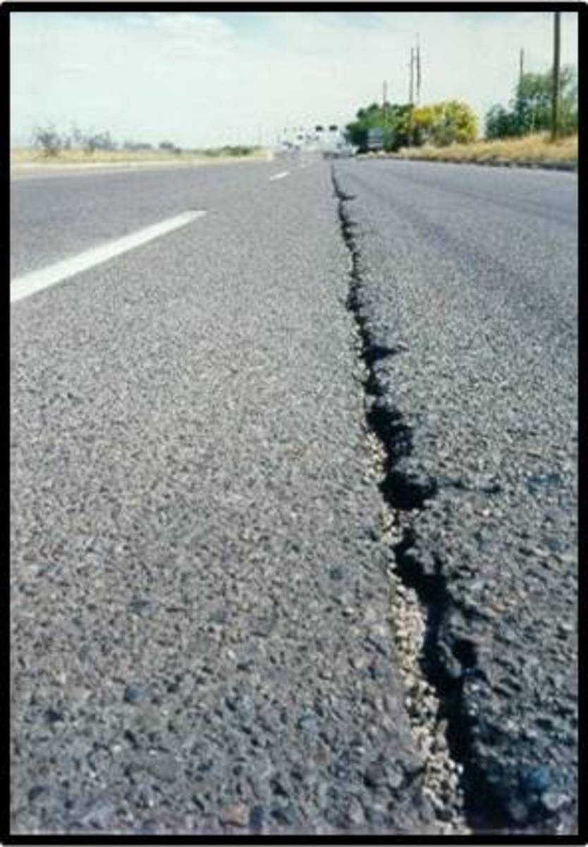 Pavement Crack Sealing Treatments